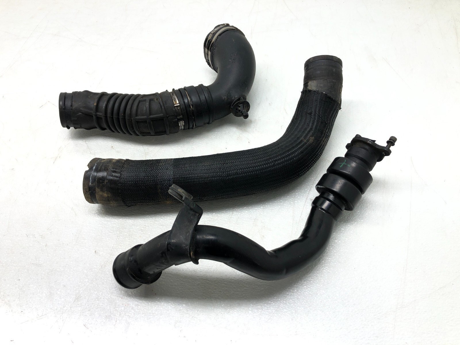 2014-2017 MASERATI GHIBLI S LEFT DRIVER FRONT TURBO INTERCOOLER HOSE TUBE OEM.