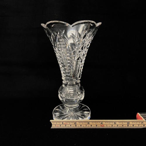 Waterford Clare 8" Footed Flower Vase, Cut glass Lead Crystal Scalloped Edge - Picture 6 of 6