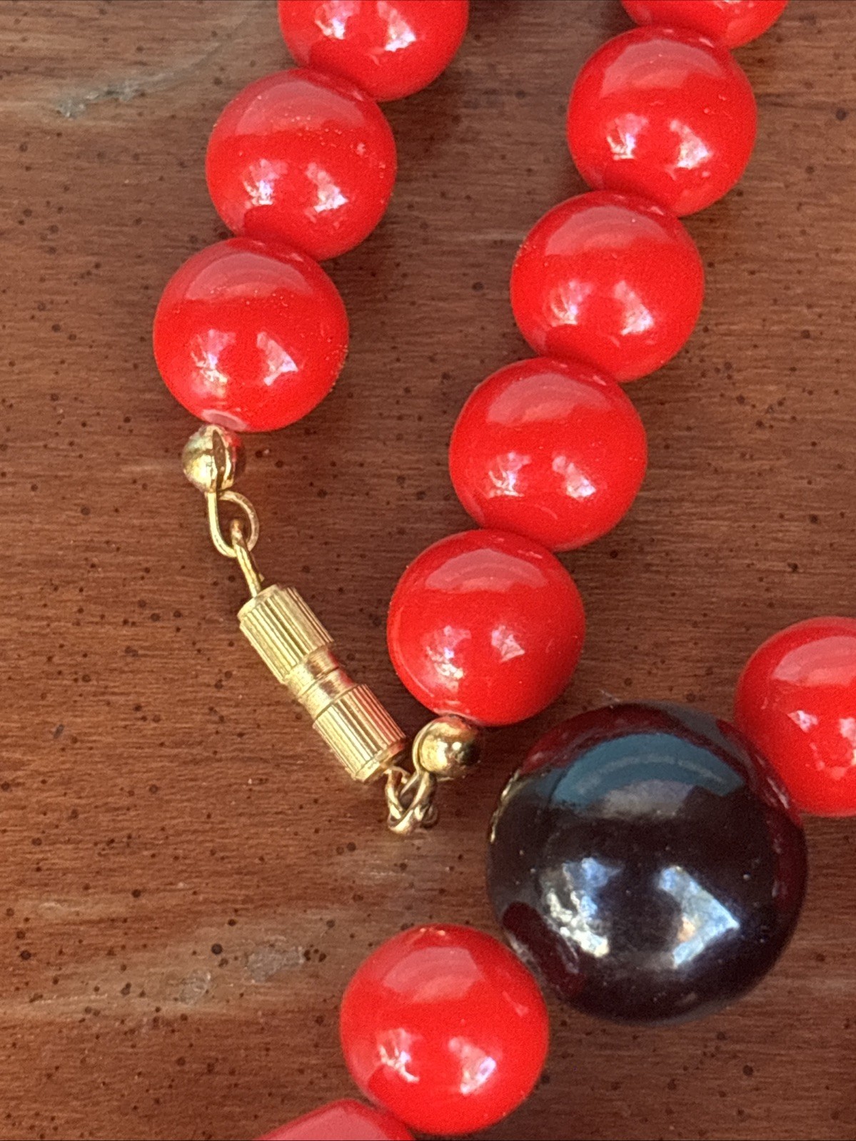 Plastic Bakelite? Beaded PARROT Statement Red Par… - image 3