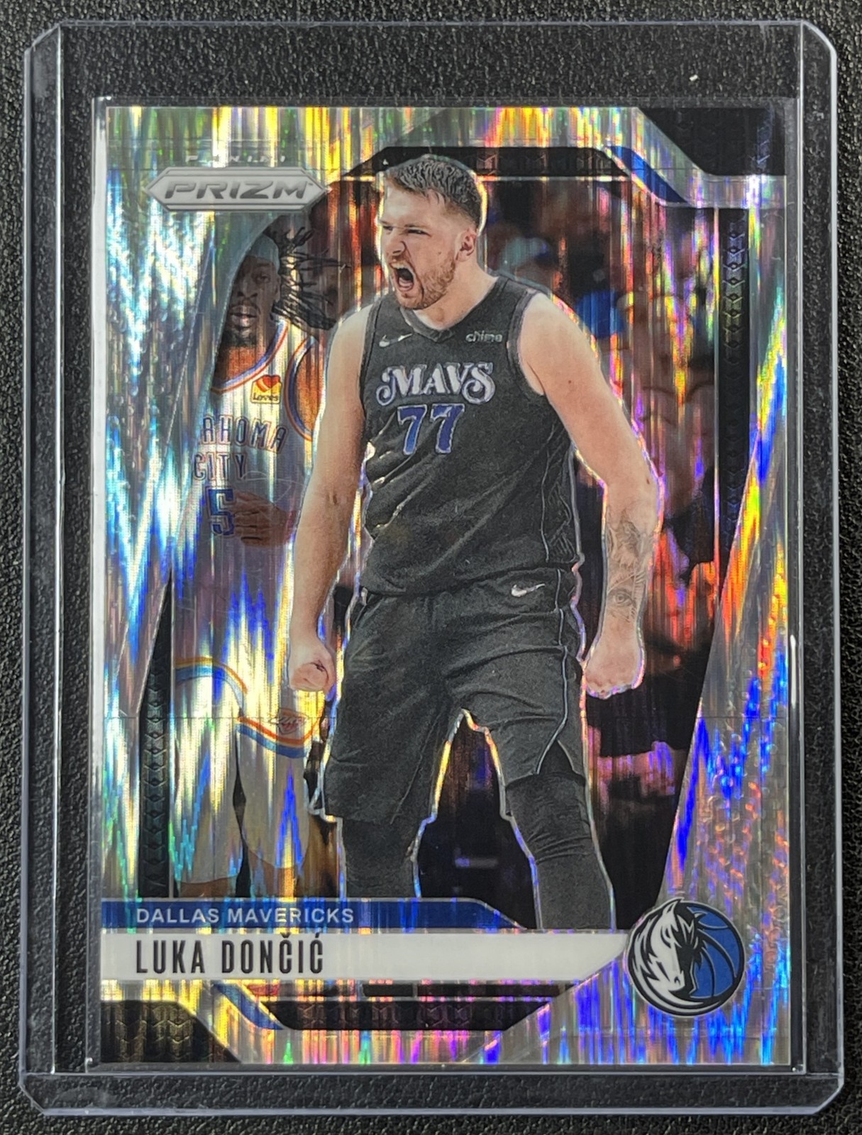LUKA DONCIC 2024-25 PANINI PRIZM #89 SKEWED 39/249 MAVERICKS