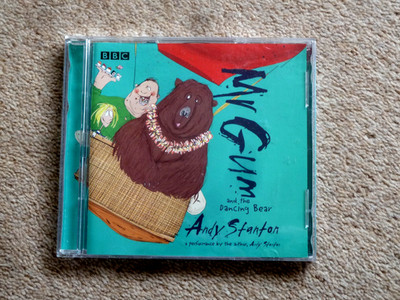ANDY STANTON  - MR GUM AND THE DANCING BEAR -  AUDIO BOOKS -  ( 2 CDS )