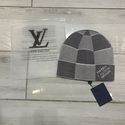Louis Vuitton Men s Gray Check Beanie Hat One Size Fall Winter