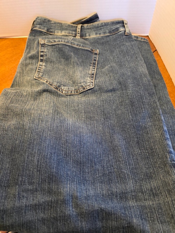 TORRID Women's Plus Size denim wide leg jeans 26S NWOT