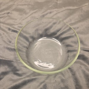 Vintag Pyrex 7201 4-Cup Clear Glass Food Storage Bowl Made in USA