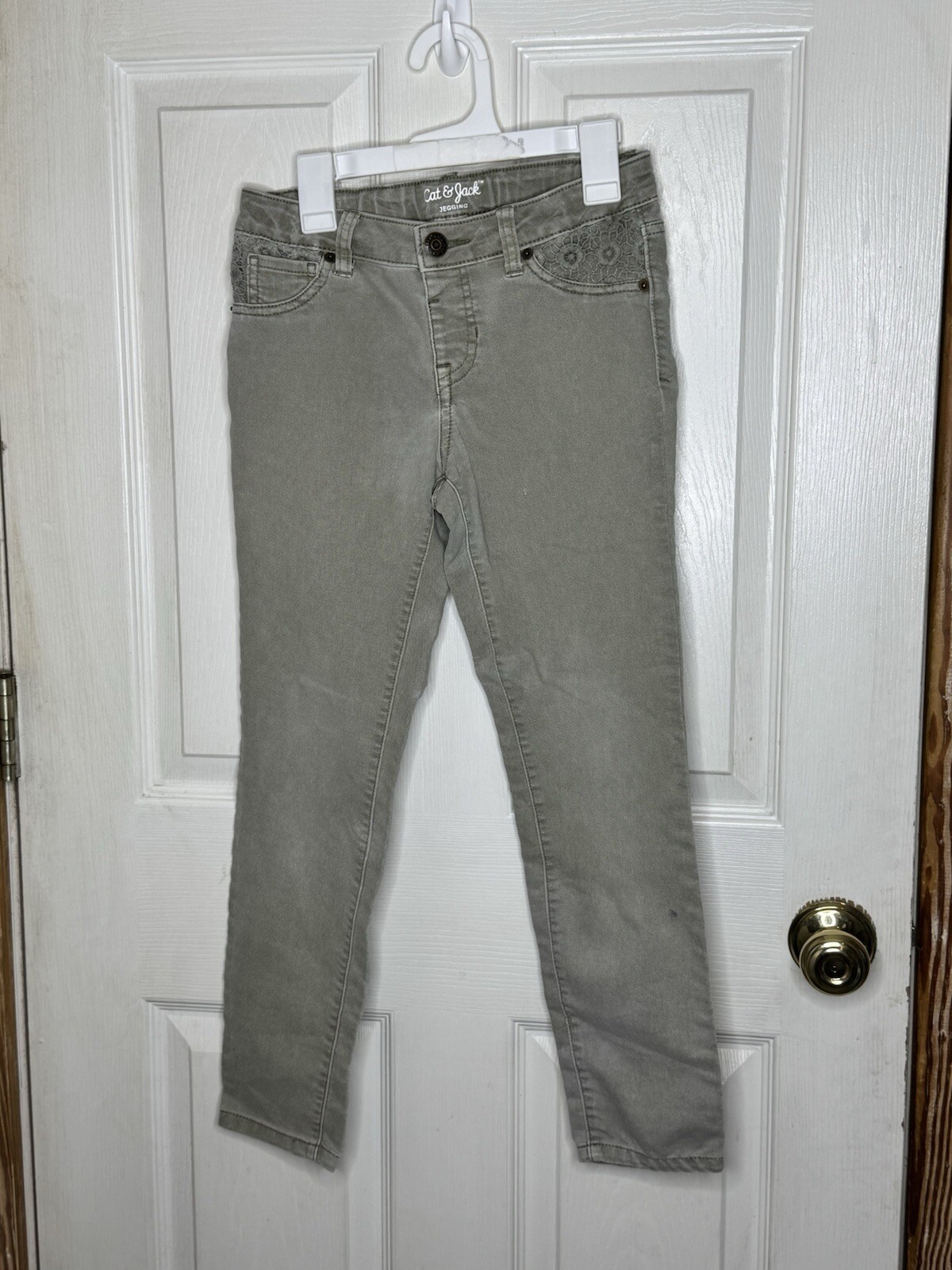 Picture 1 of 6