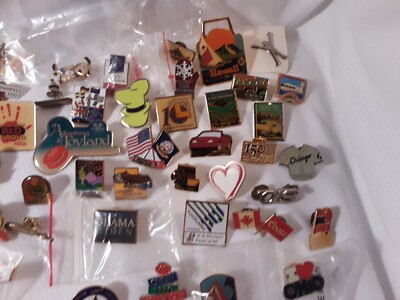 Grand Lot De Pins Vintage Et De Collection - Sports, Publicité, Divers - Occasion