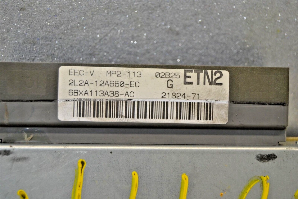 Unidad de control del motor 2L2A12A650EC Ford Explorer Sport 2002 módulo ECU 10D8 289  Foto 2 de 3