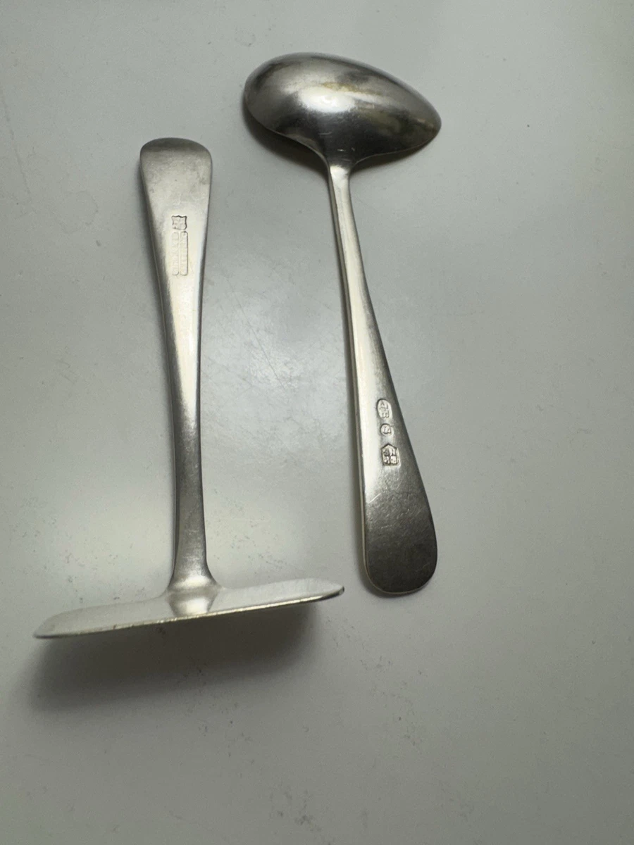 Vintage E.P.N.S. Baby Feeding Set – Food Pusher & Baby Spoon – Sheffield England