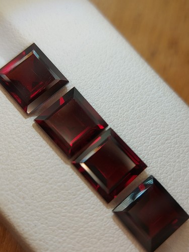 4 untreated Garnet gemstones - faceted natural red garnet 11.75 CTS - Picture 3 of 10