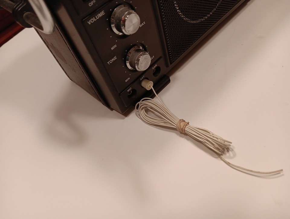 Vintage Radio Shack, SW100, 12-649, Multiband Receiver/Shortwave AM/FM ...