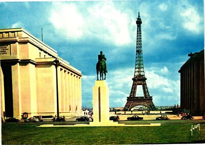 Vintage Postcard 4x6- Statue and Eiffel Tower, Paris 1960-80s