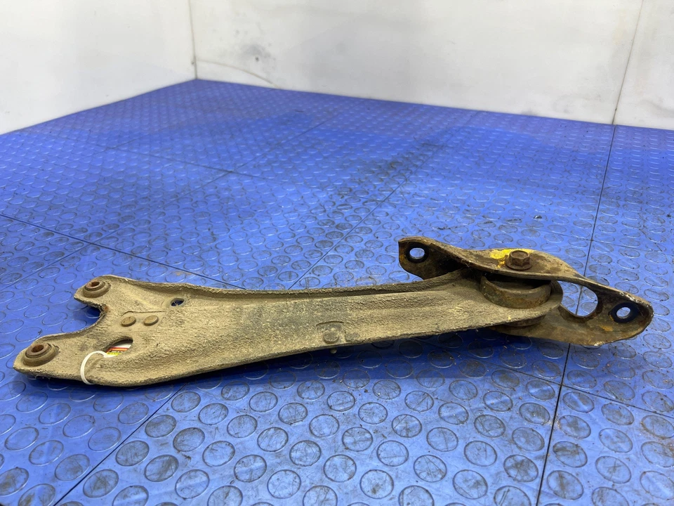 Brazo de arrastre inferior trasero izquierdo o derecho Honda Accord 87-89 OEM 52371SE0A06 Foto 2 de 3