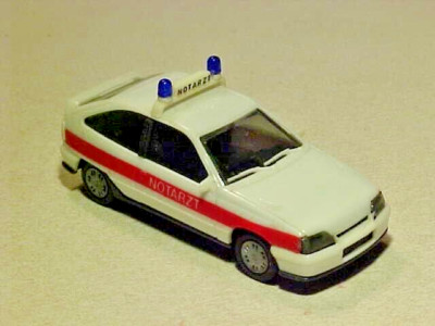 2 INCH 1985 Opel Vauxhall Emerg. Doctor Kadett Herpa 1/87 H0 Plastic Mint Loose