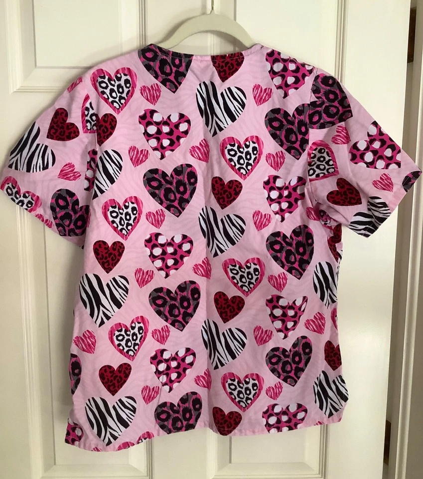 TAFFORD Scrub Top Womens Valentine Hearts Animal Print Hearts Pink Black XS-SM - Image 2 of 4