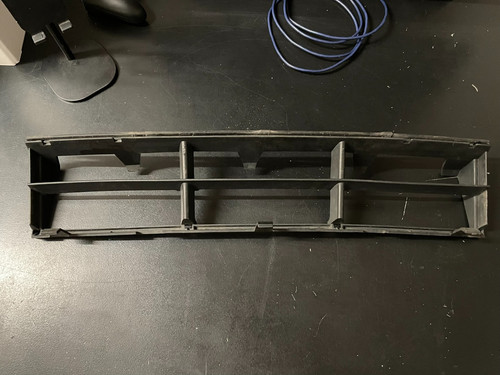 Gitter/Kühlergrill BMW E39 unten mitte 10207257