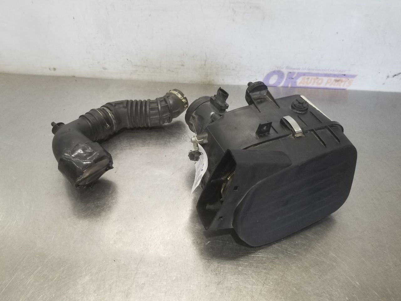 Maserati Levante RIGHT Air filter box