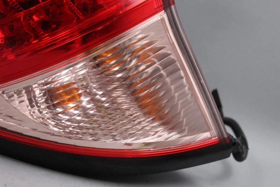 Luz trasera izquierda montada en cuarto para Honda HR-V 2016-2018 OEM #38554 Foto 4 de 4