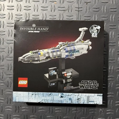 Lego 75377 Star Wars Invisible Hand Starship Set - Box Damage
