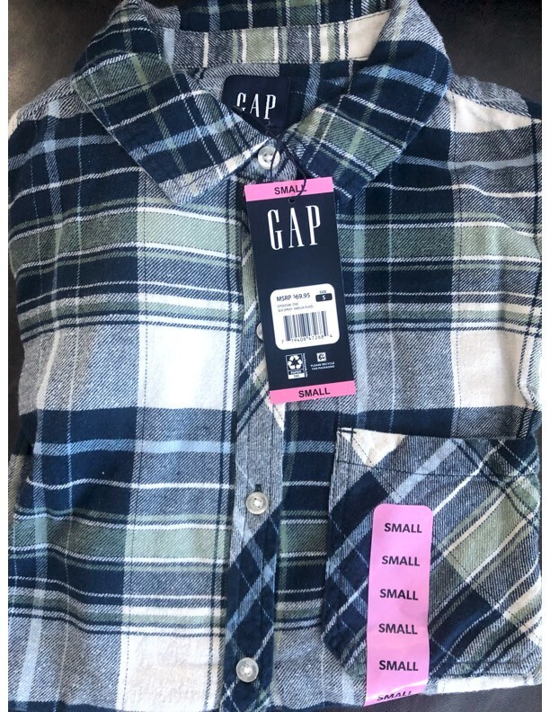 GAP Women's Relaxed Fit Fleece Crewneck Sweatshirt - Soft, Cozy With Dropped Shoulders & Banded Hem - View #10