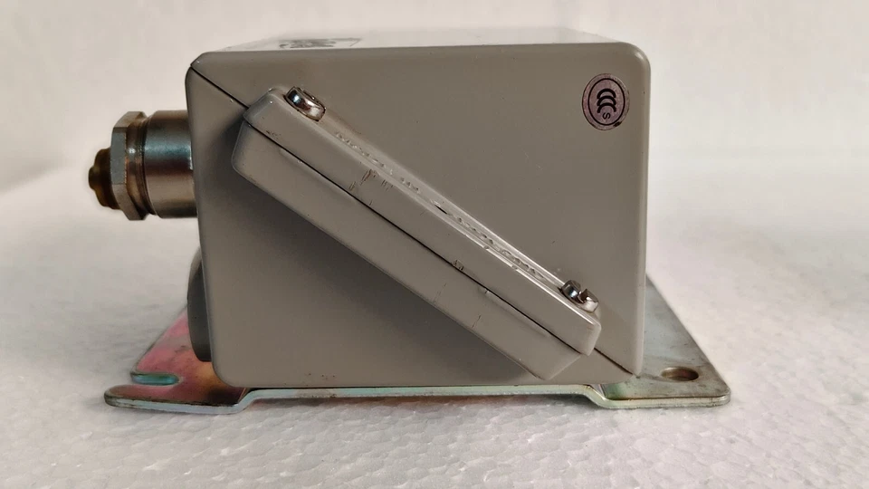 Danfoss kps37 / KPS37 Pressure Switch 22 Bar - Image 4 of 4