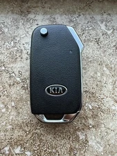 2021-22 KIA SELTOS FLIP KEY REMOTE FOB FCC: NYOSYEC4TX1907 95430-Q5400 EXCELLENT