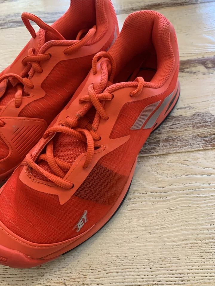 Zapato de cancha Babolat Jet All Court Junior talla 6 (rojo) Foto 2 de 4