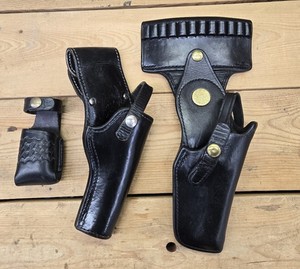 Vintage Don Hume, HUNTER,  BLACK LEATHER HOLSTER, SMITH & WESSON Mace Holder