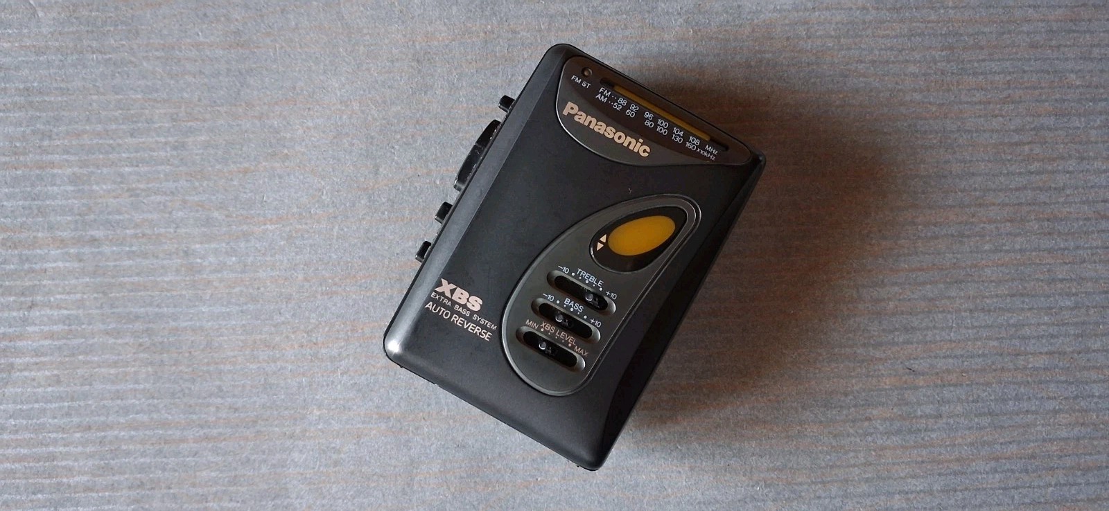 WALKMAN RADIO STEREO CASSETTE AUTOREVERSE PANASONIC RQ-V161A