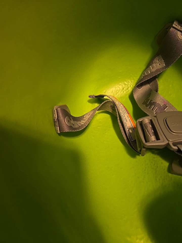 Asiento de piso para bebé Bumbo silla para sentarse con arnés ajustable, verde lima Foto 3 de 4