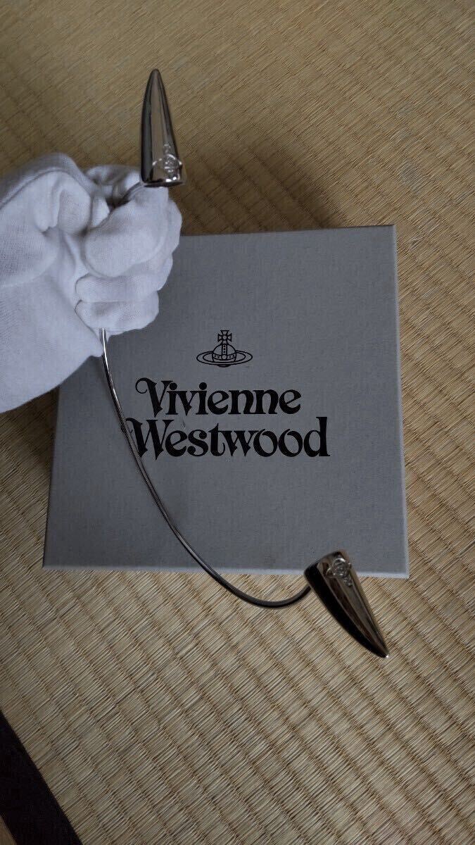Vivienne Westwood Orb Horn Tiara Silver Headpiece Accessorie Vivienne Westwood Orb Horn Tiara Silver Headpiece Accessorie