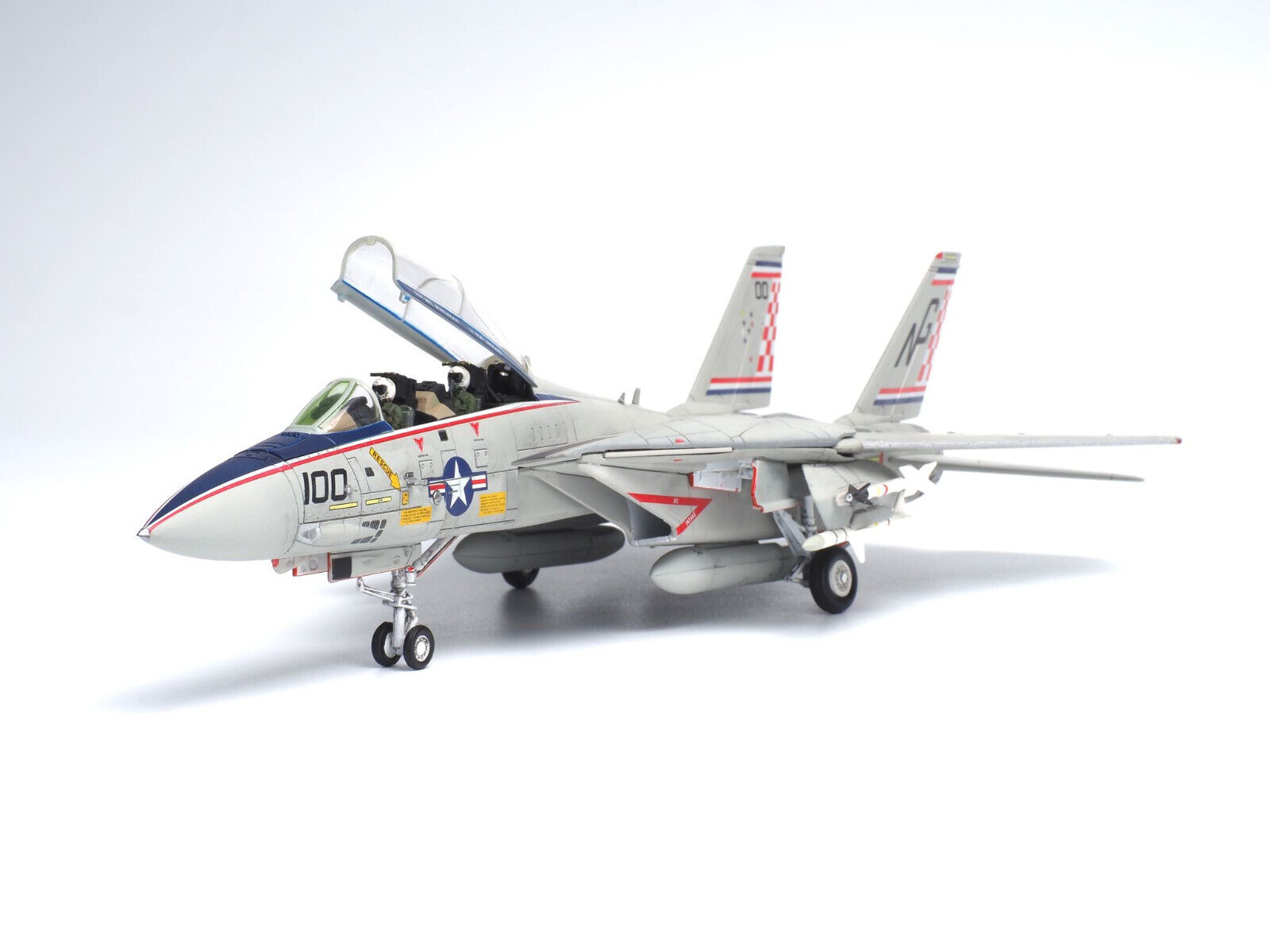 F-14A TOMCAT VF-211 FIGHTING CHECKMATES - CALIBRE WINGS CBW721417 1/72