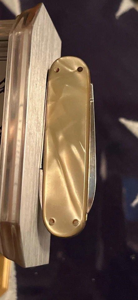 Vin Multi-Blade Mother of Pearl Handle Champion Spark Plug Logo Pocket Knife - Image 2 of 4