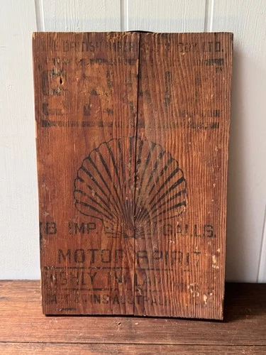 Vintage 1920's SHELL Motor Spirit Box End Rustic Decor Automobilia Oil Sign Barn