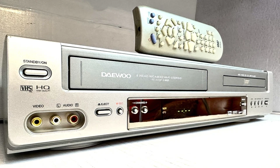 Daewoo SD‑8800P HDMI VHS Video/DVD/VCR Player Cassette Recorder – Premium Bundle - Image 4 of 4