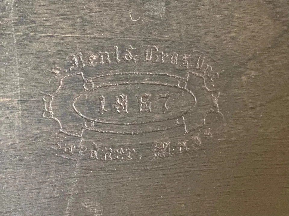 BANCO VINTAGE ORO NEGRO S. BENT & BROTHERS 1867 Foto 4 de 4