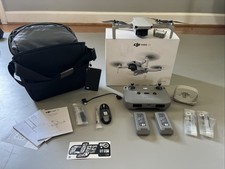Combo dron con cámara DJI Mini 4k Fly More