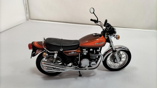 MINICHAMPS KAWASAKI Z1 900 Candy brown 1972 Classic Bike Series 1/12 Motorcycle - Picture 5 of 11