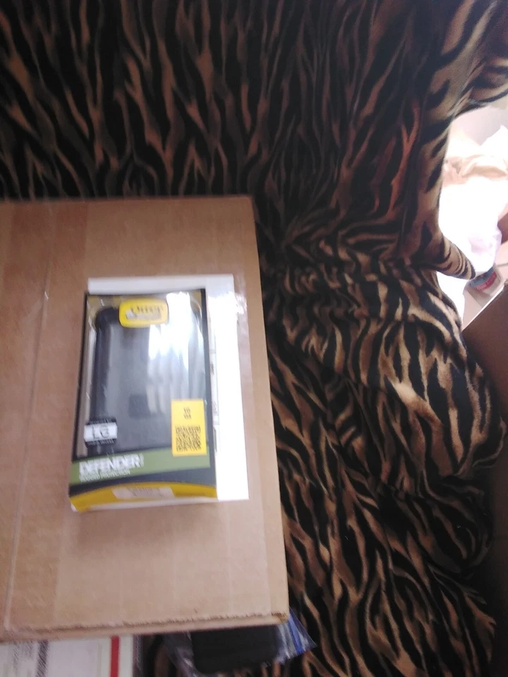 Authentic OTTERBOX Defender Series Case Protector for LG G3- Black - Image 2 of 3