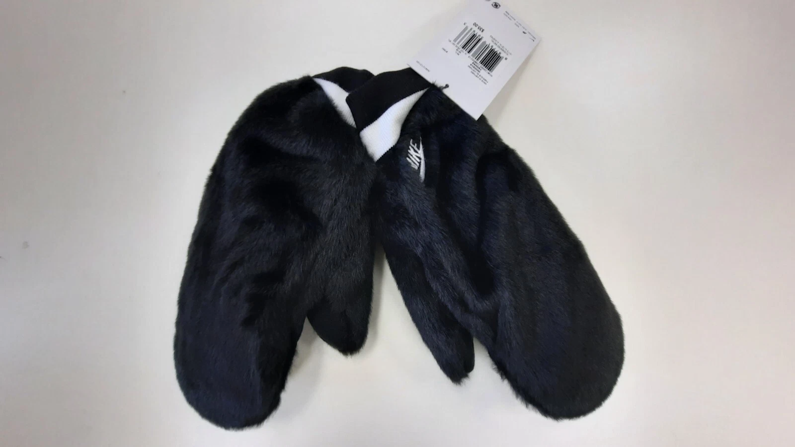 NIKE Winter Warm Mittens Women's Gloves, Black, Size Medium/Large, NEW!!