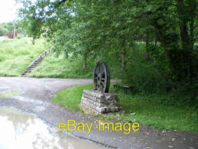 Foto 6x4 Das südliche Ende des Silkin Way Coalport Die Eisenbahnräder c2008