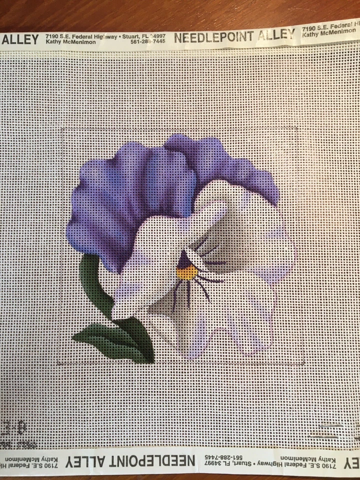 Lienzo Flor Aguja Pintado a Mano Aprox 5"x 5" 18 Mallas Foto 3 de 4