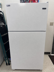 Maytag Top- Freezer Refridgerator MRT311FFFH01