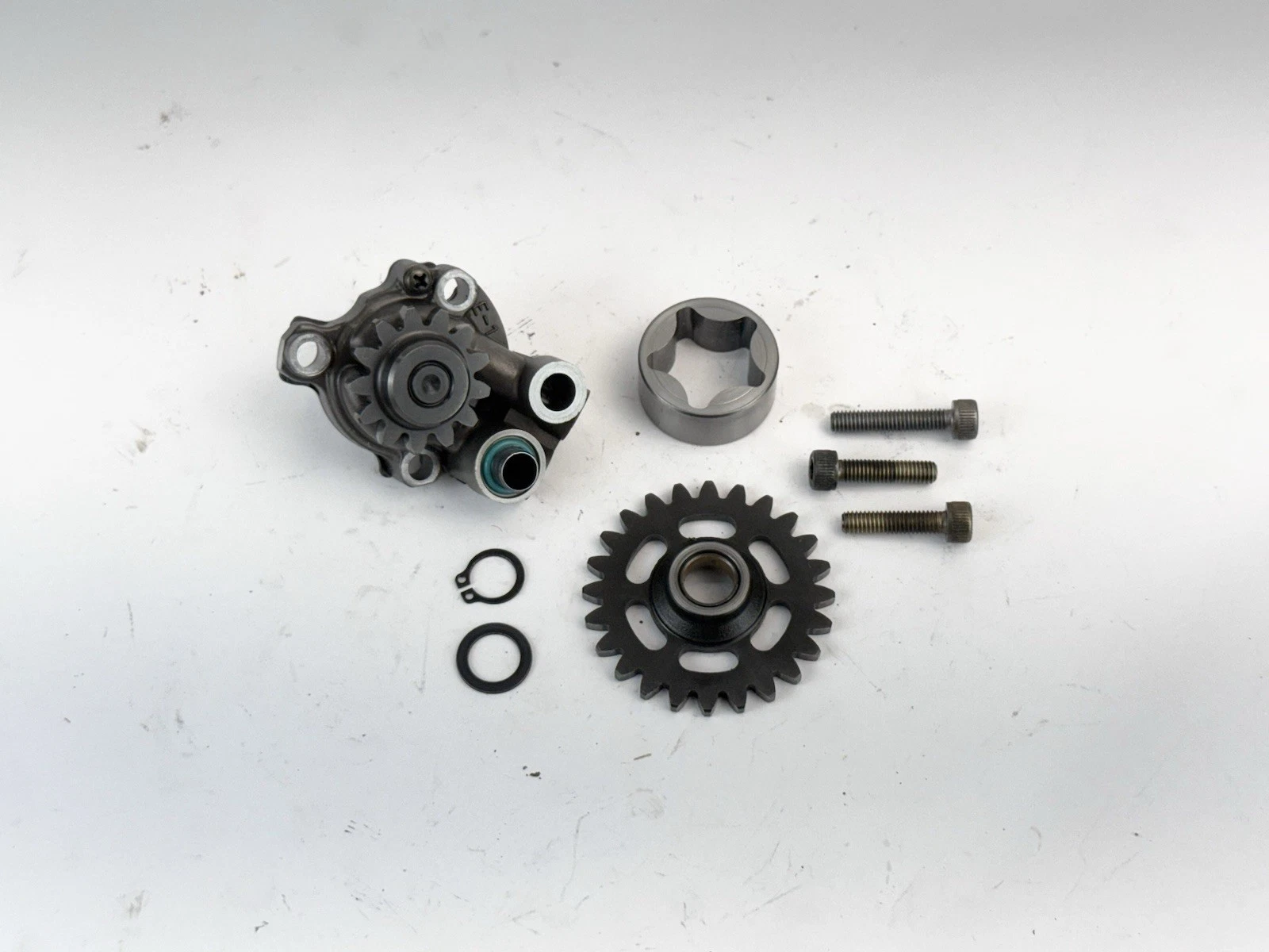 ✅ 2003 - 2005 Yamaha YZ450F YZ 450 F Oil Pump Assembly OEM Genuine 2004