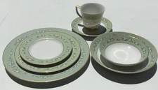 Amcrest Roxanne 7 Pieces Table Place Setting Service Green Floral 3361-7
