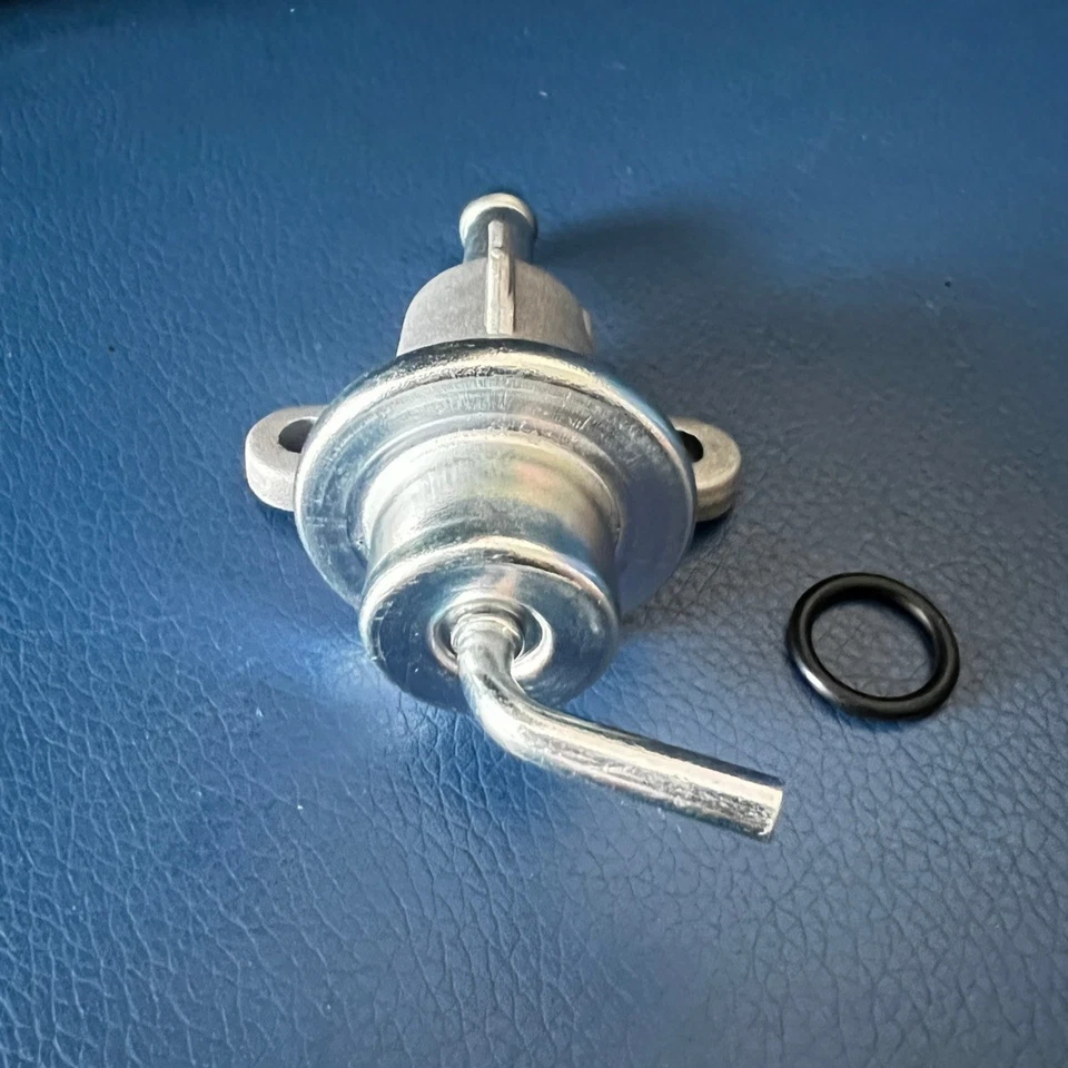 Regulador de presión de combustible para Honda 2001 CBR929RR 2003 CBR954RR 16740-MCJ-013 Foto 4 de 4