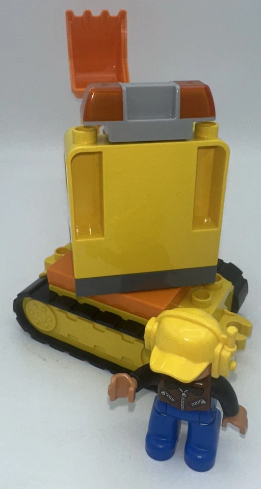 LEGO DUPLO Excavator Plus 2 Construction Workers - Image 4 of 4