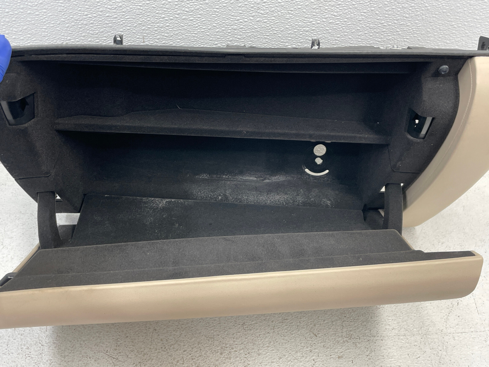 14 15 16 17 Maserati Ghibli S Dash Glovebox Storage Compartment Beige 1558 OEM
