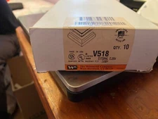 Box of 9 Wiremold V518 External Elbow - Ivory 3 MISSING CLIP (BS-354)