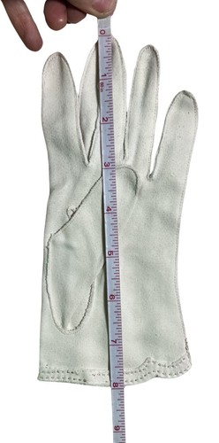 GUANTES FORMALES BLANCOS MUJER DE COLECCIÓN MEDIANOS 8 X 3,5" EXCELENTE ESTADO NUNCA USADOS - Imagen 11 de 13