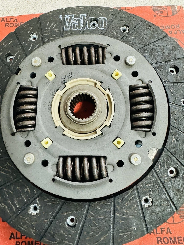 Disco de embrague Alfa Romeo 145 146 60611759 genuino nuevo de stock Foto 2 de 4